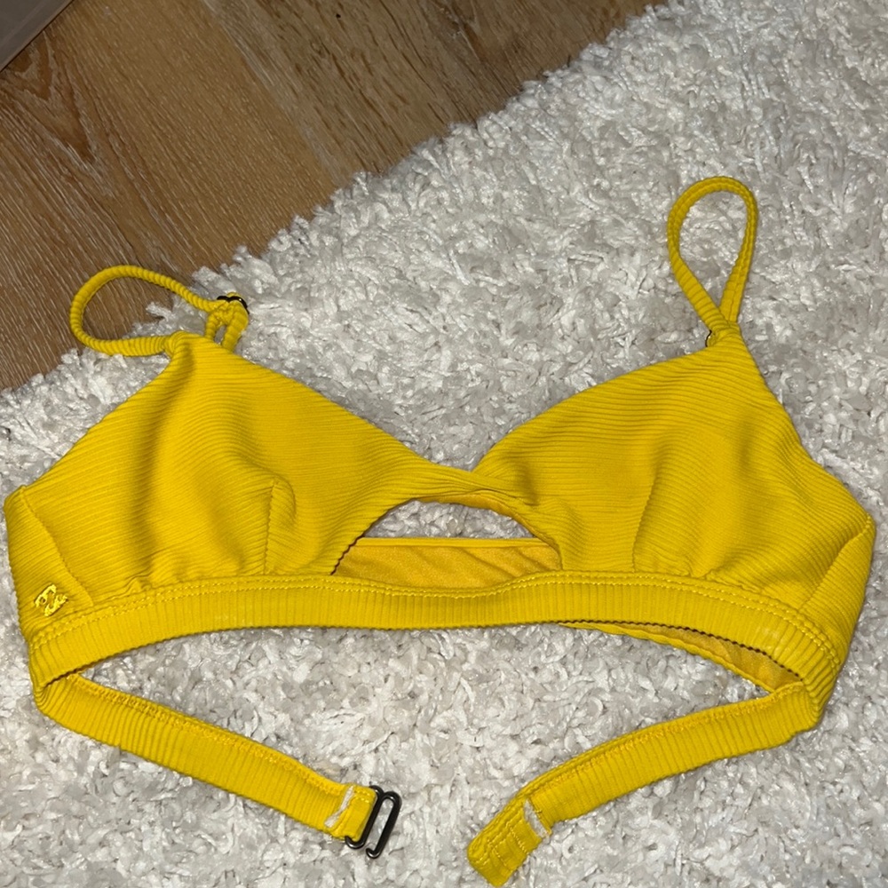 Bikini top